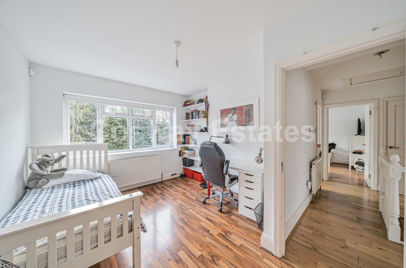 Uphill Grove, London